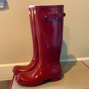 Brand new Hunter tall boots red gloss